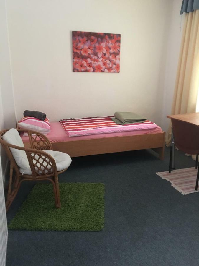 Zimmerfrei Wuppertal Kronenberg Buitenkant foto